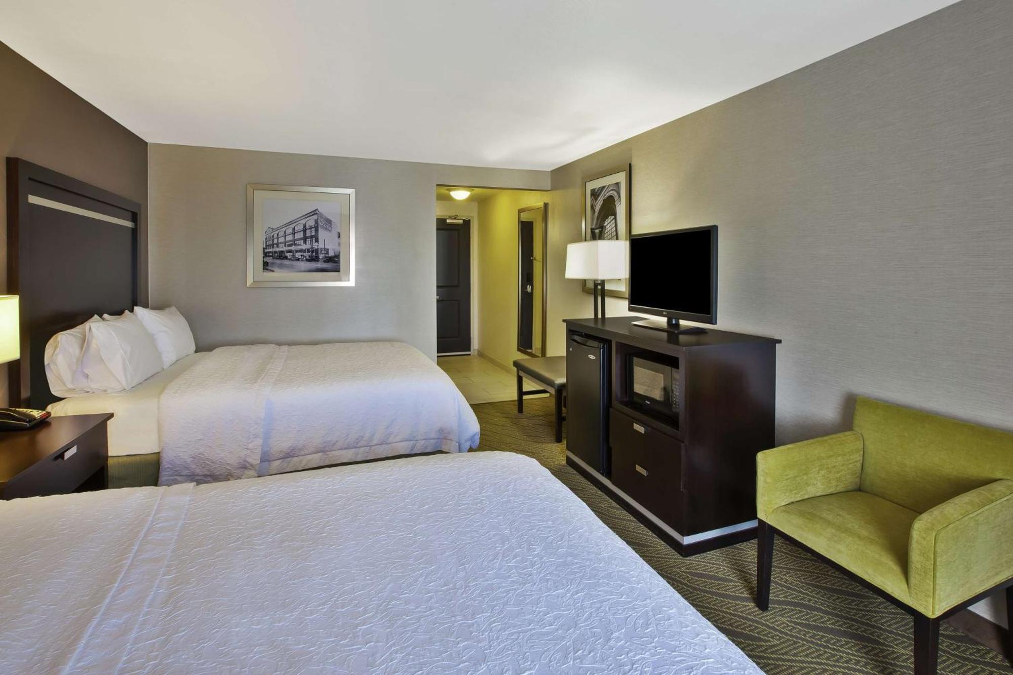 Room with Two Queen Beds - Non-Smoking